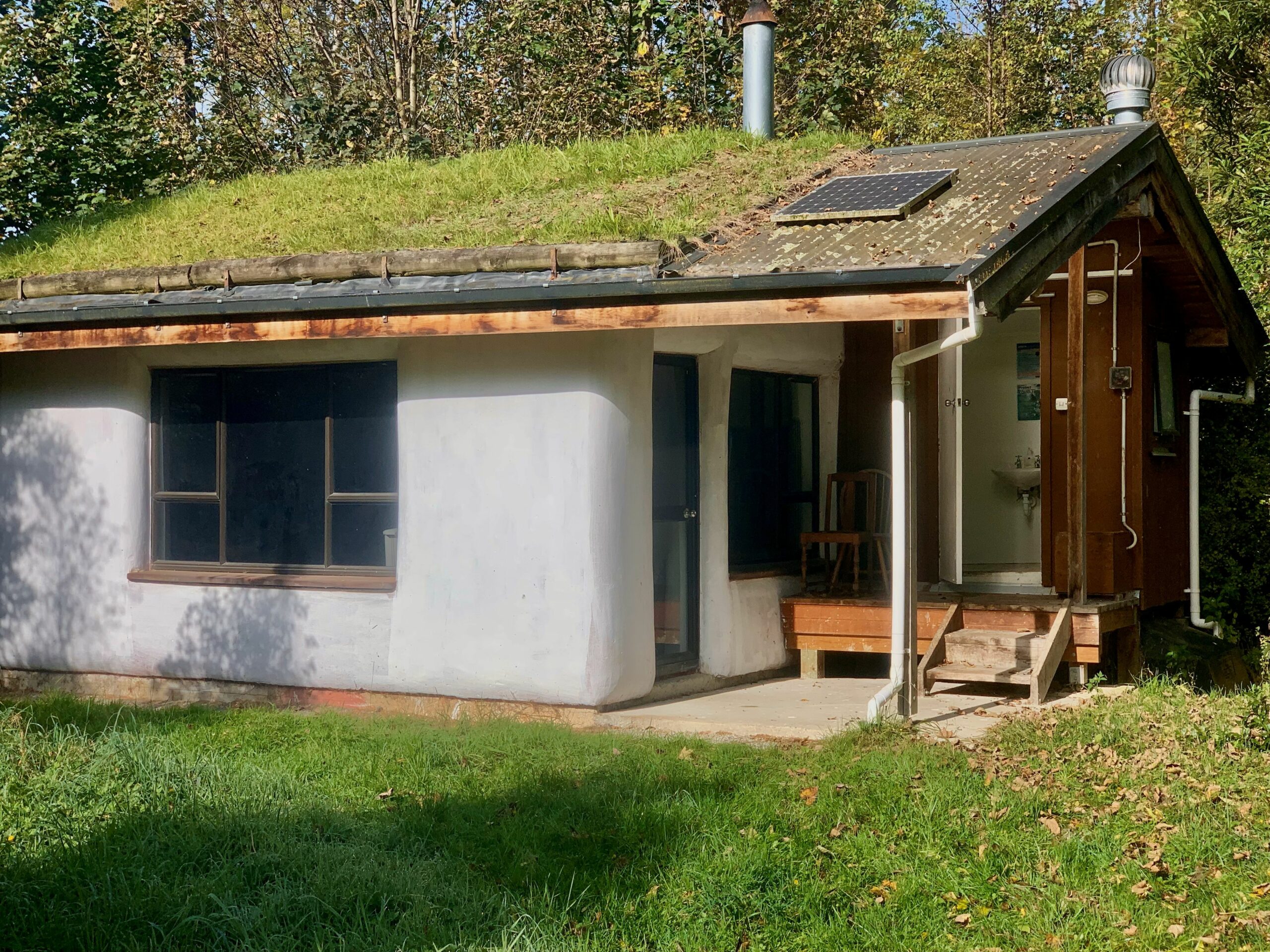 Strawbale | Accomodation | Peel Forest Outdoor Centre | New Zealand